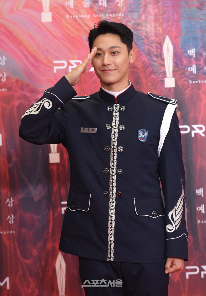 거울속의악마 포스터