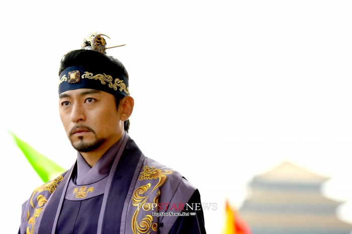 우주의왕 포스터